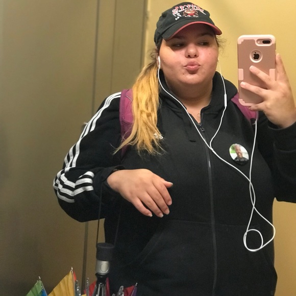 Meet your Posher, Anna - Picture 1 of 1